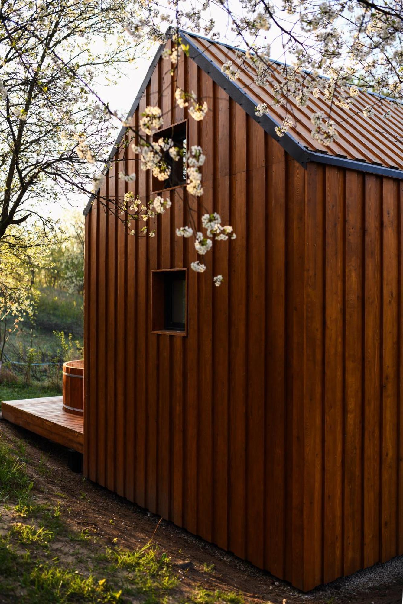 Casuta Din Livada Villa Maneciu Exterior photo